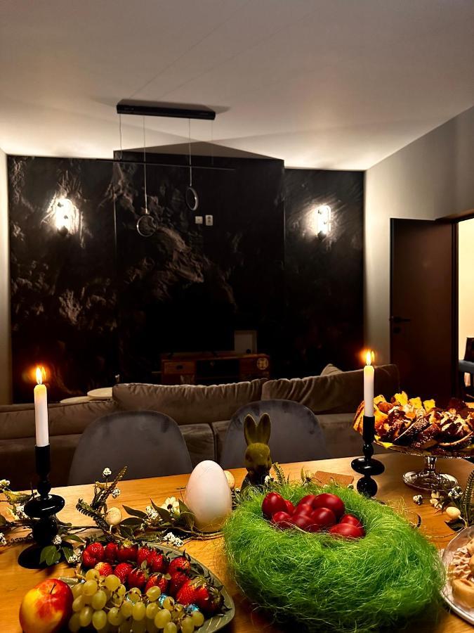 Lv Luxury Apart - One Minute Away From Train Station Predeal Buitenkant foto